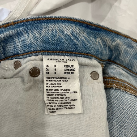 American Eagle Boyfriend Jeans - Picture 3 of 3